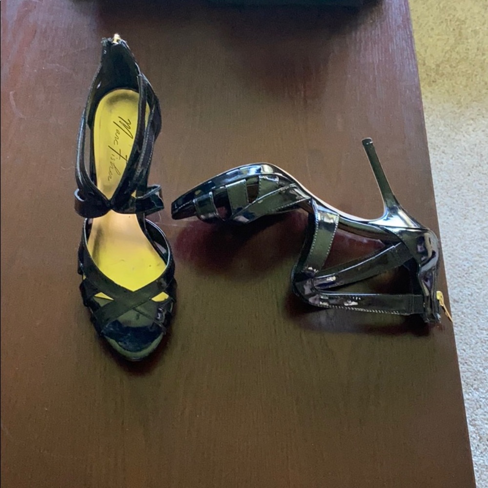 black heels!!